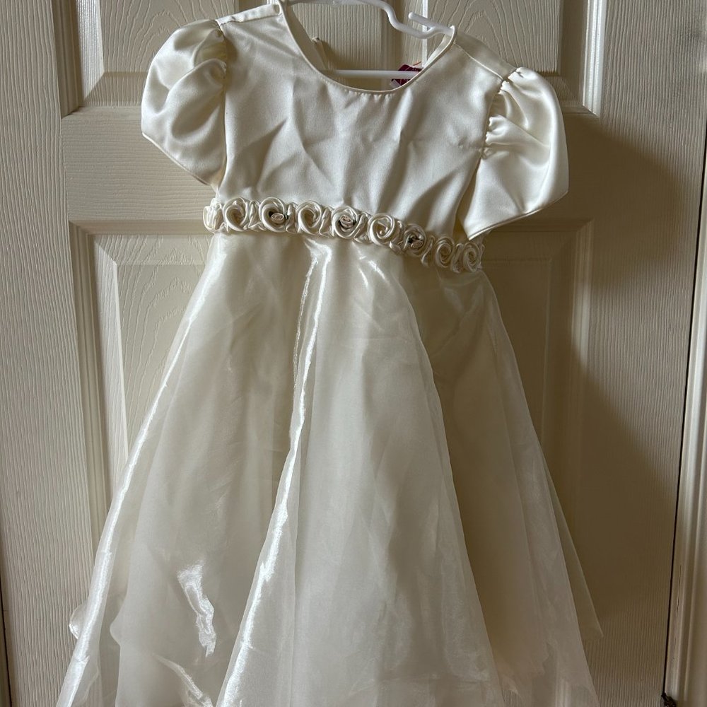 Beautiful Satin and Organza Size 5 Like New Little Girl's Dress